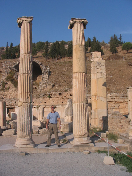 Marko i drustvo u Efesu (Turska) 24 AU.jpg